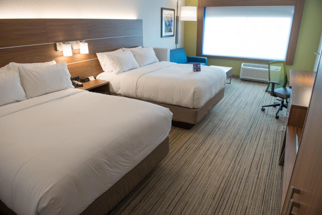 Holiday Inn Express Hotel & Suites Goshen By Ihg Ngoại thất bức ảnh