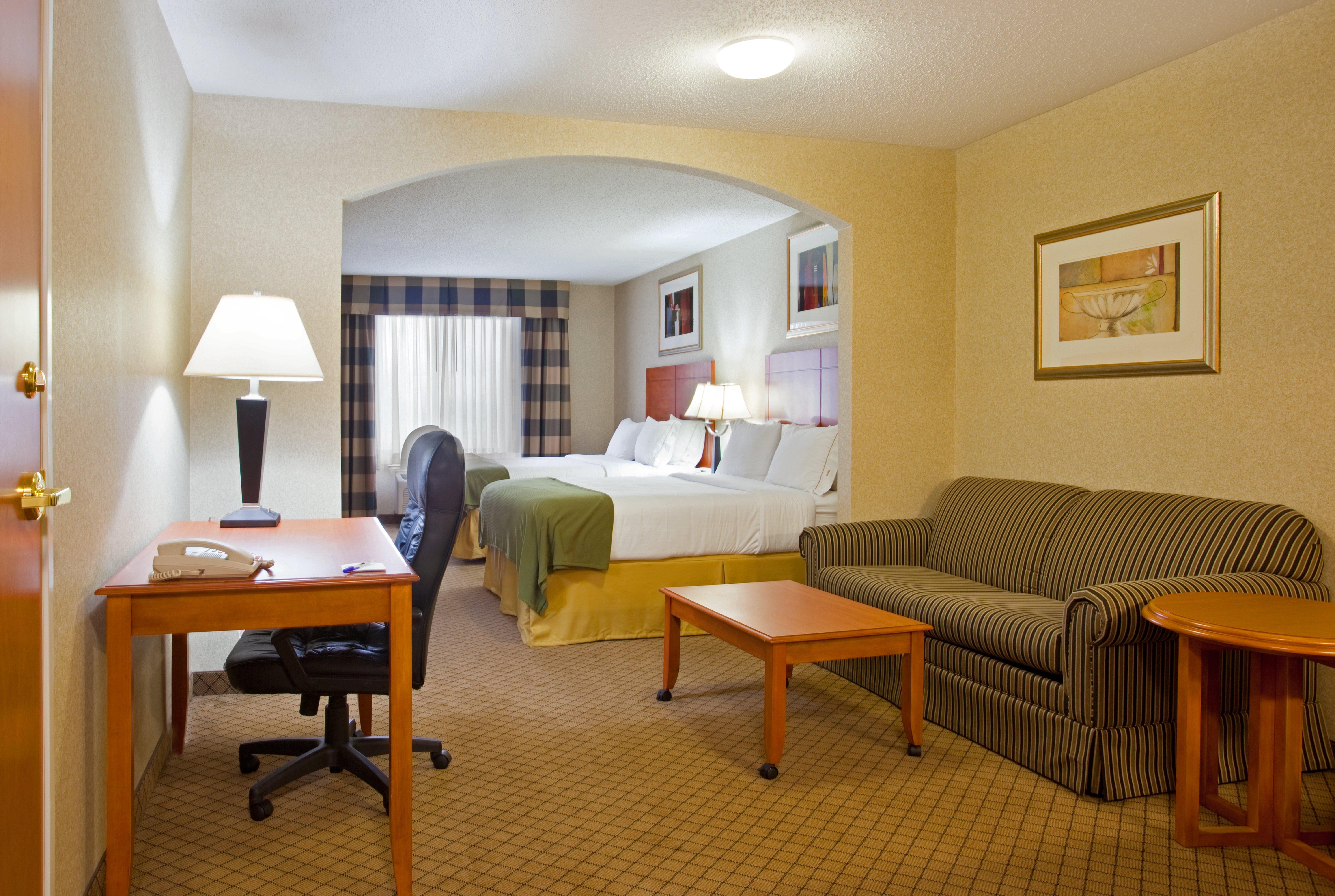 Holiday Inn Express Hotel & Suites Goshen By Ihg Ngoại thất bức ảnh
