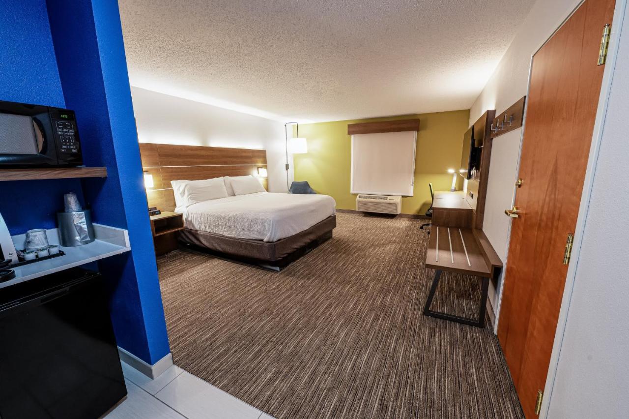 Holiday Inn Express Hotel & Suites Goshen By Ihg Ngoại thất bức ảnh