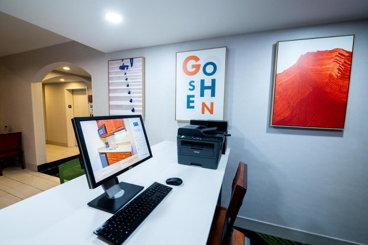 Holiday Inn Express Hotel & Suites Goshen By Ihg Ngoại thất bức ảnh