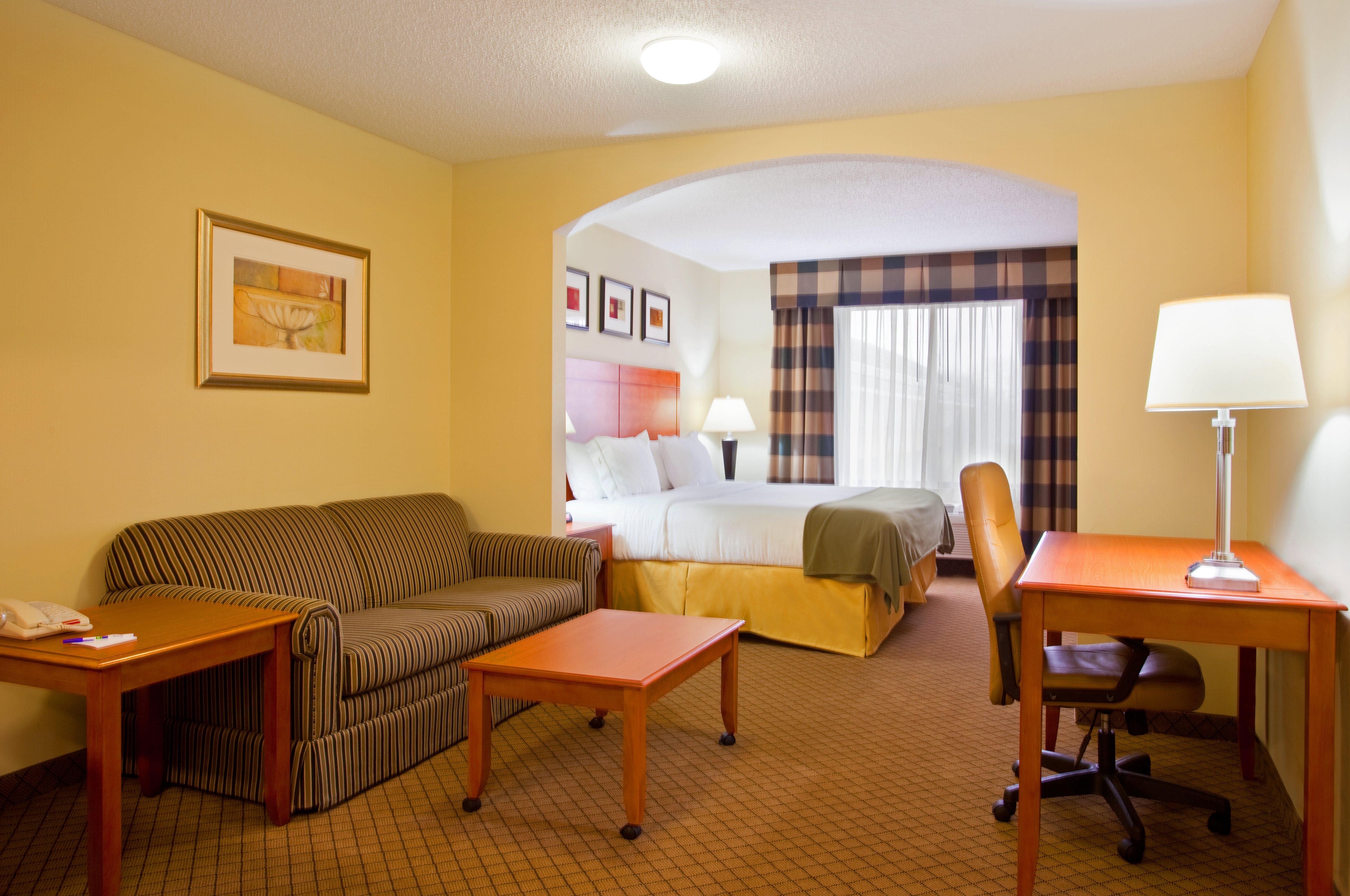 Holiday Inn Express Hotel & Suites Goshen By Ihg Ngoại thất bức ảnh